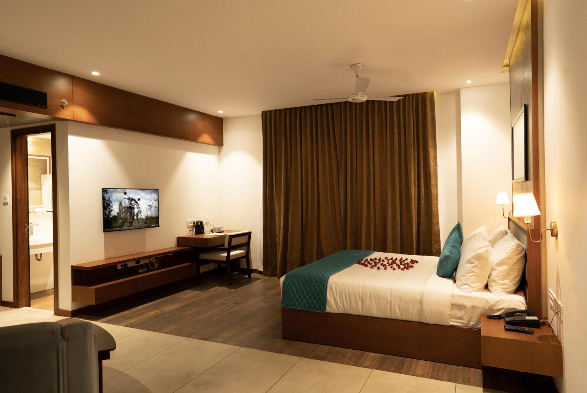 Gokulam Park Guruvayur Hotel Exterior foto